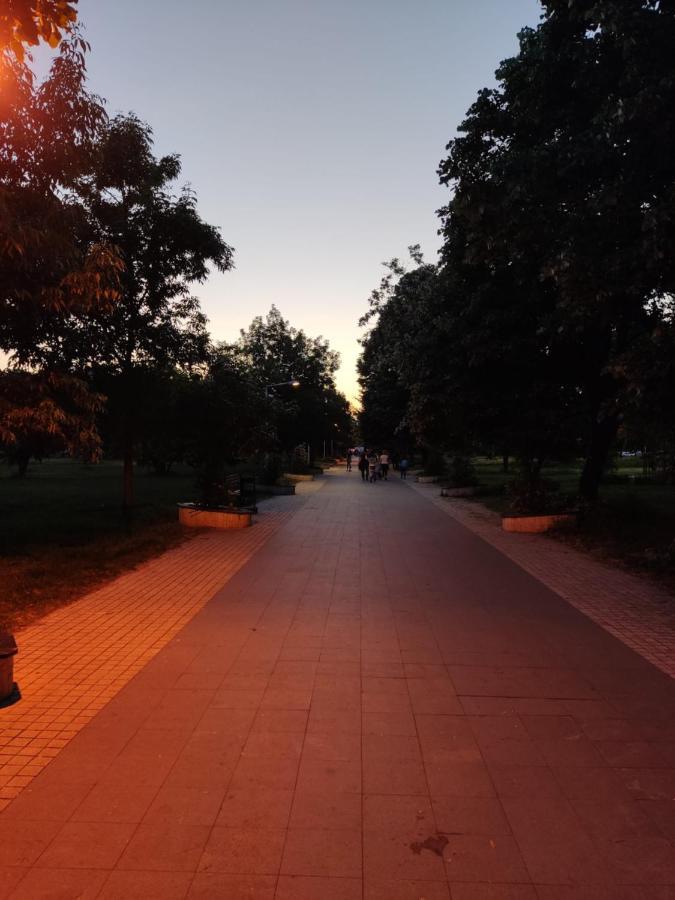 Zozi Urban Studio Skopje Luaran gambar