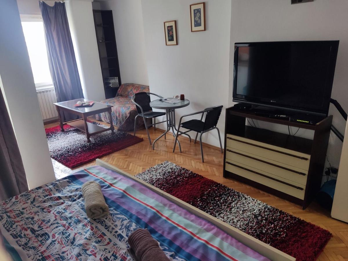 Zozi Urban Studio Skopje Luaran gambar